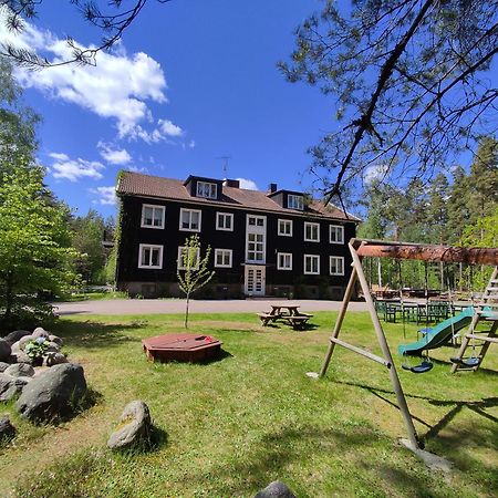 Villa Karlloesa - Bed And Breakfast Målilla Exteriér fotografie